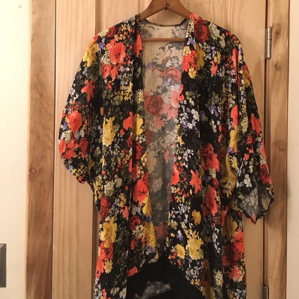 Floral kimono black fringe boho Anthropologie free people bohemian gypsy